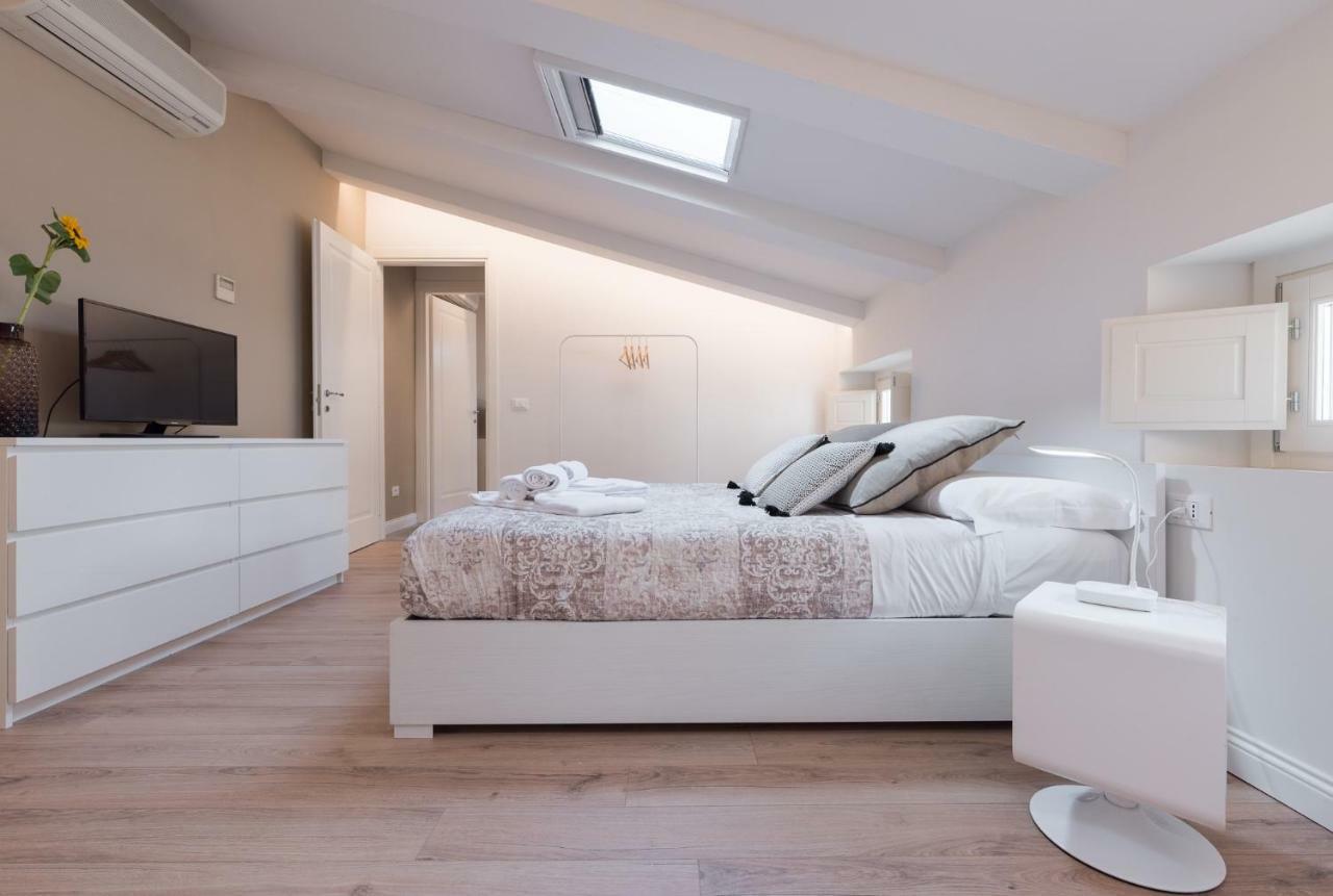 Luxury Apartment In City Center フィレンツェ エクステリア 写真